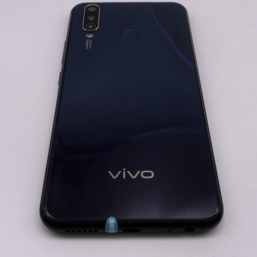 vivo【y3】全网通 蓝色 4g/64g 国行 8成新