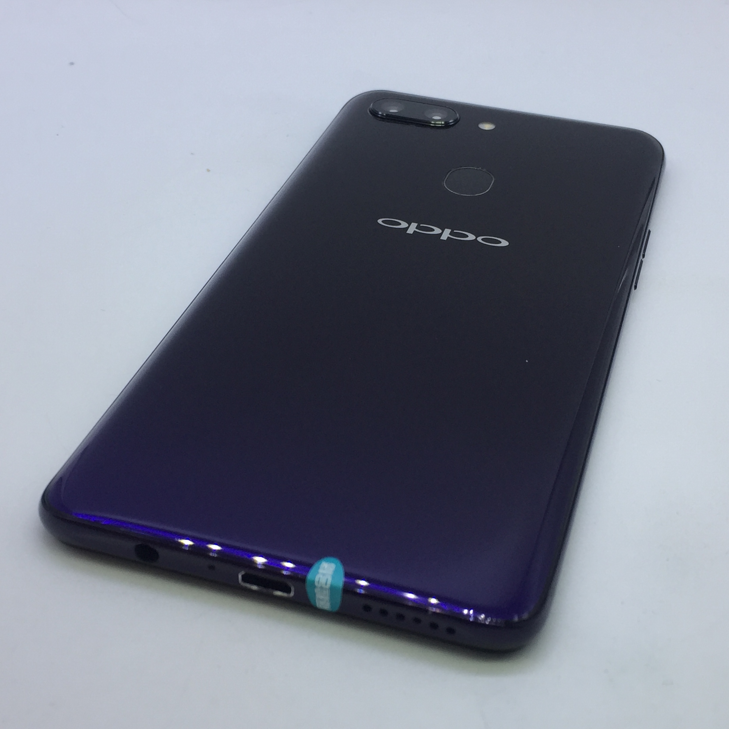 官方质检8成新及以下 全网通 紫色 国行 6g/128g oppo r15梦镜版