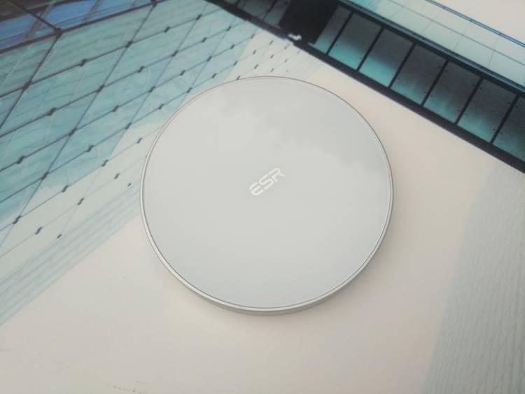 超薄无线充支架,亿色雅置MagSafe磁吸随行充