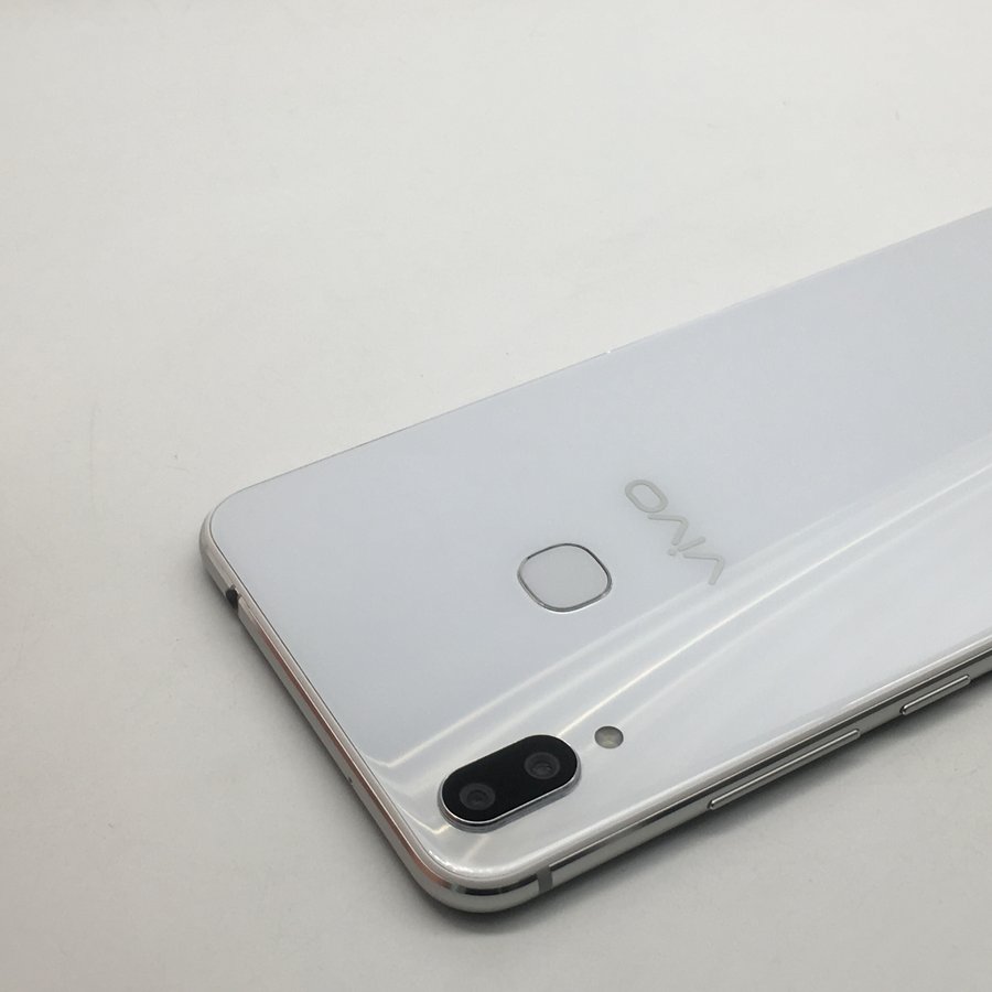 vivo【x21i】全网通 白色 6g/64g 国行 9成新