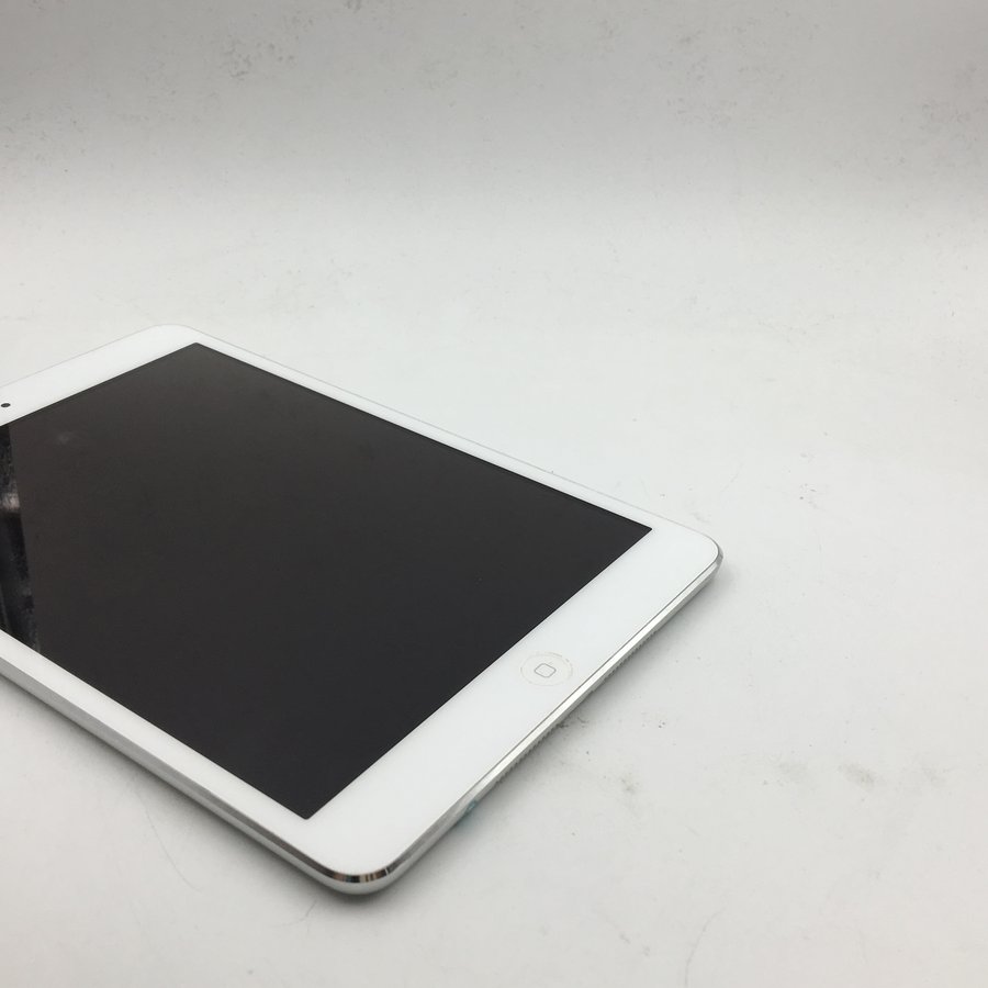 苹果【ipad mini2】银色 32g wifi版 8成新