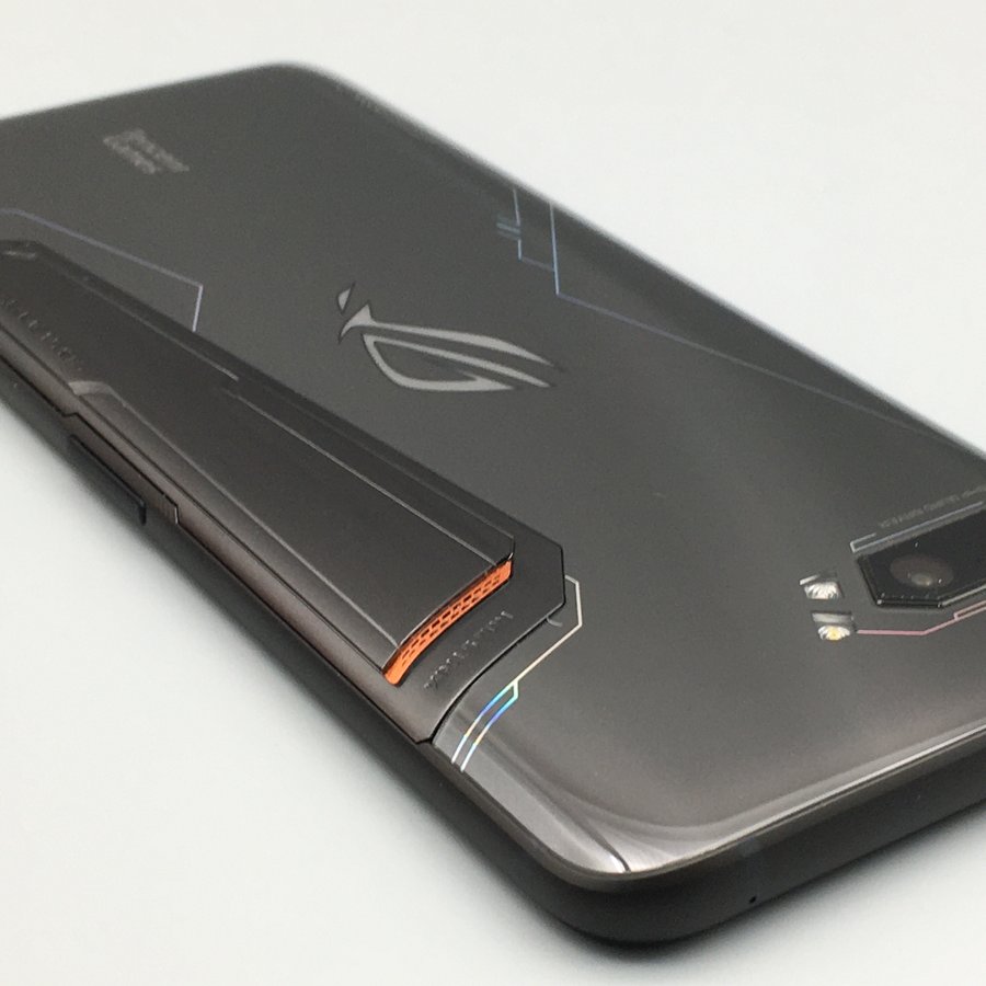 华硕【rog 游戏手机2】全网通 黑色 8g/128g 国行 95成新