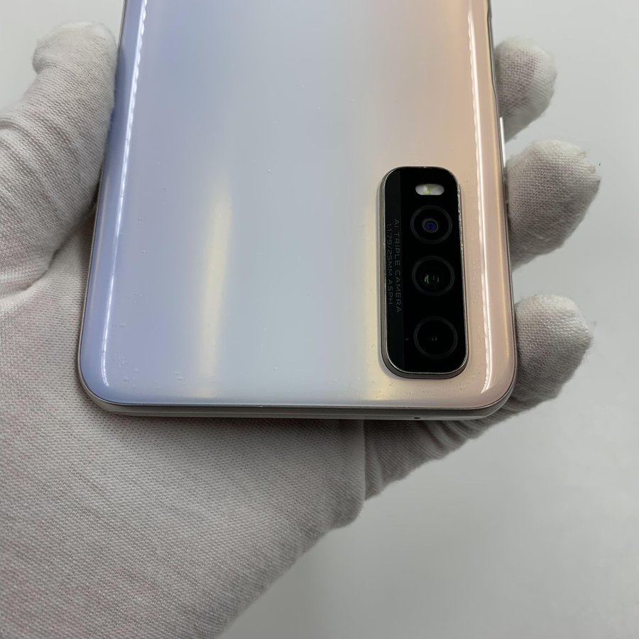 vivo【iqoo u1】4g全网通 晴霜白 6g/128g 国行 95新 真机实拍