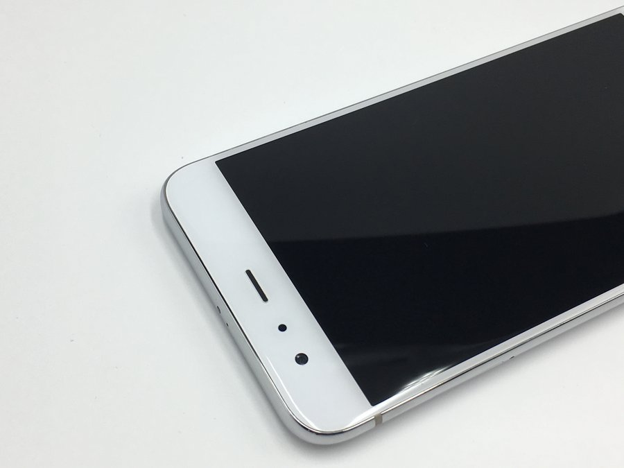 小米【小米6】全网通 白色 6g/64g 国行 9成新