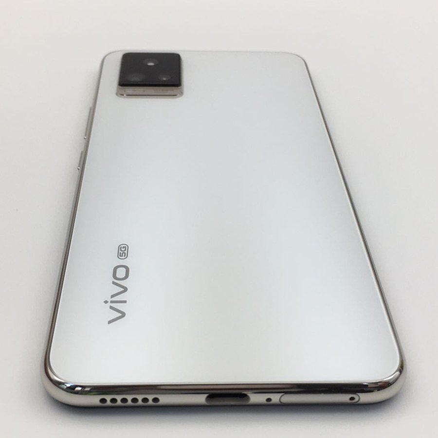 vivo【vivo s7(5g)】5g全网通 月光白 8g/128g 国行 95成新