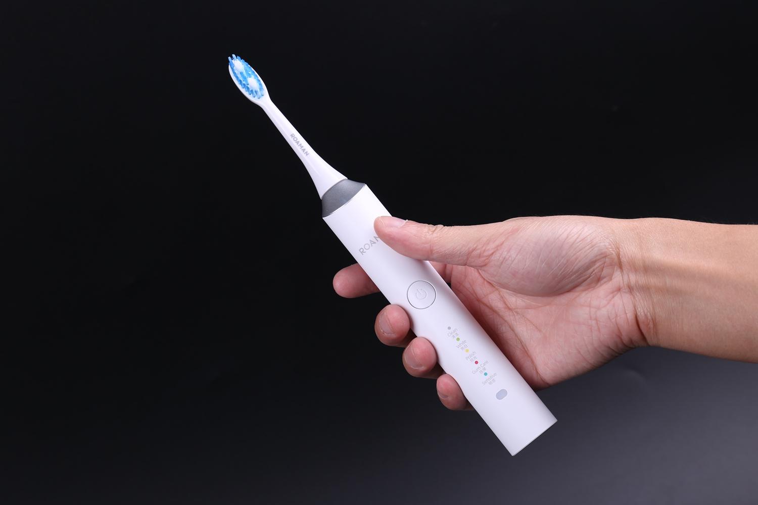 无微不至的美白护牙体验——罗曼e7超声波牙刷测评