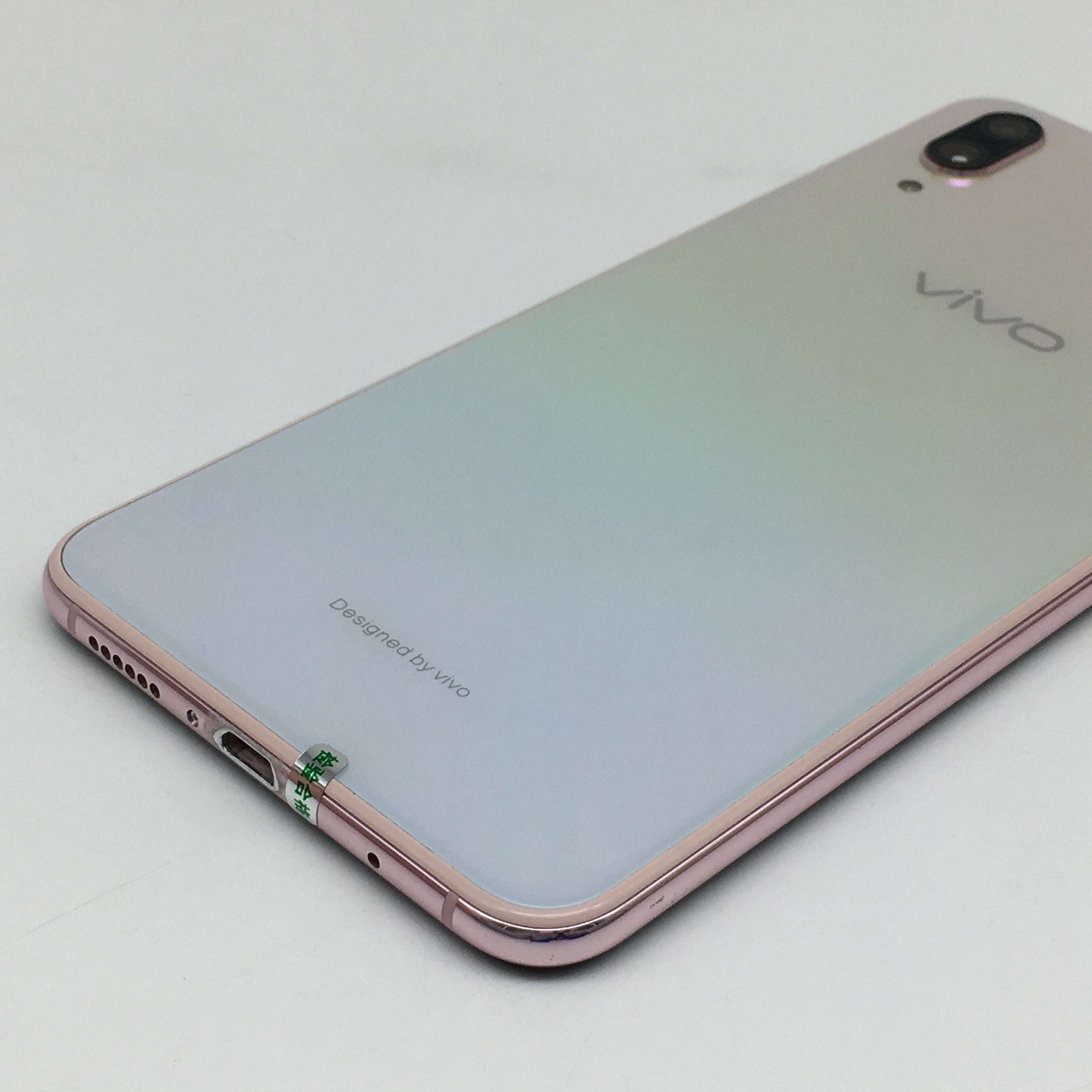 vivo【vivo x23 幻彩版】全网通 北极晨曦 6g/128g 国行 7成新 真机