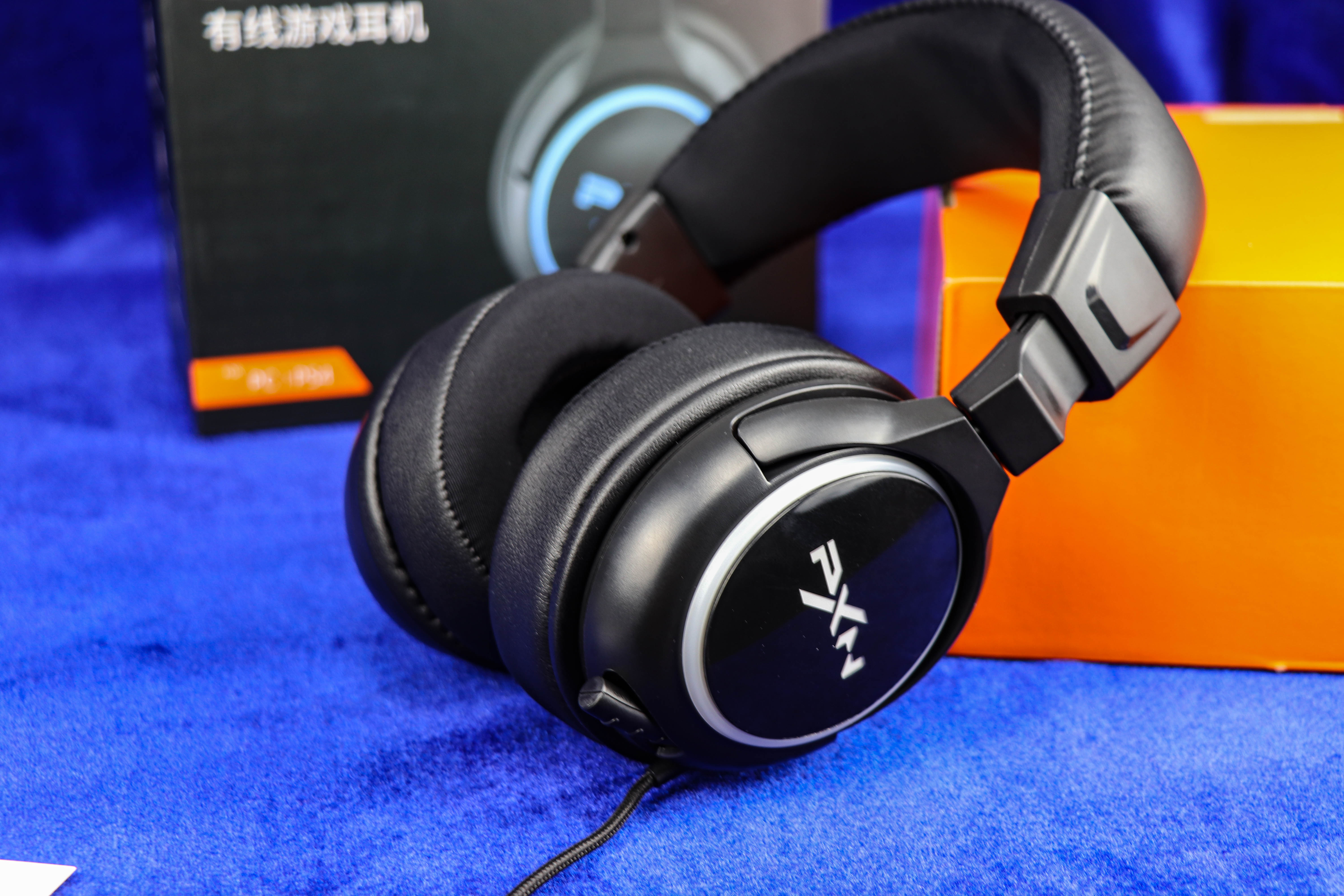 评测莱仕达pxn-u306 头戴式电竞耳机