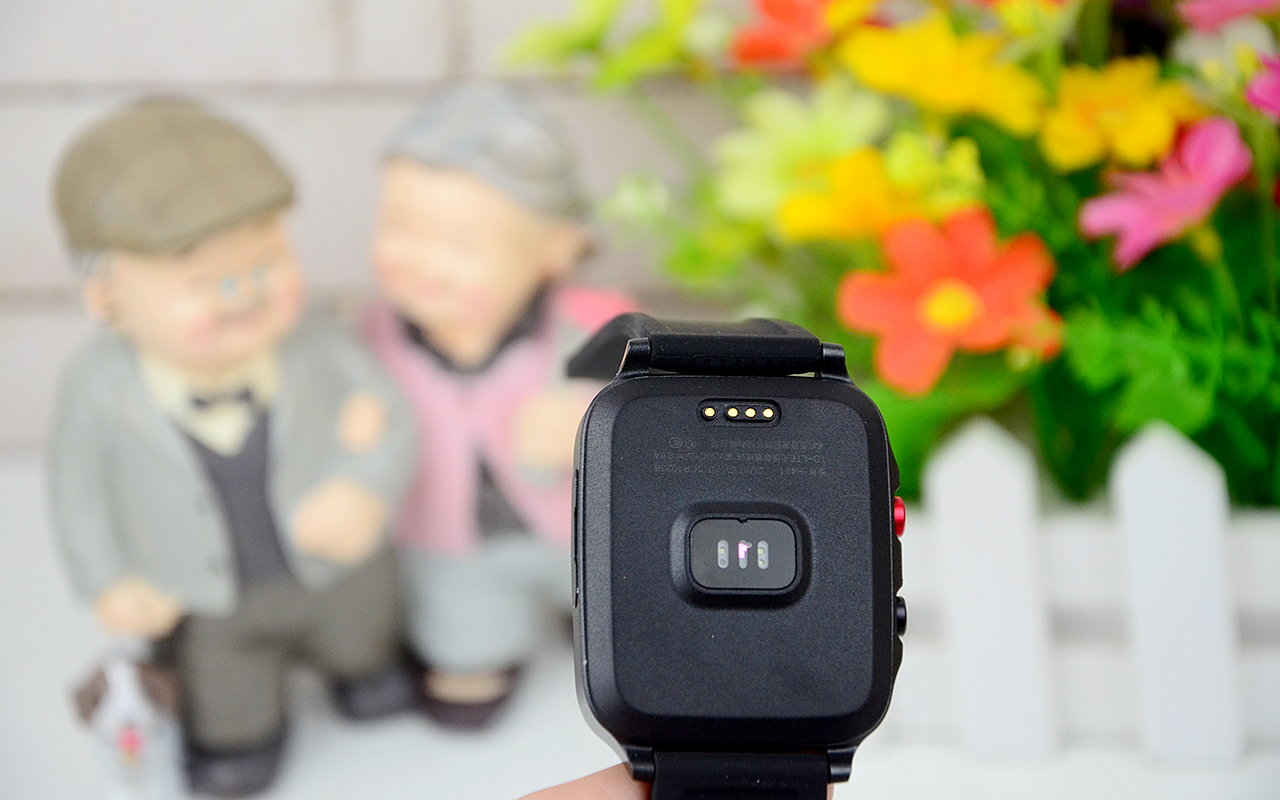 专为老年人私人订制的360健康手表pro(图赏)