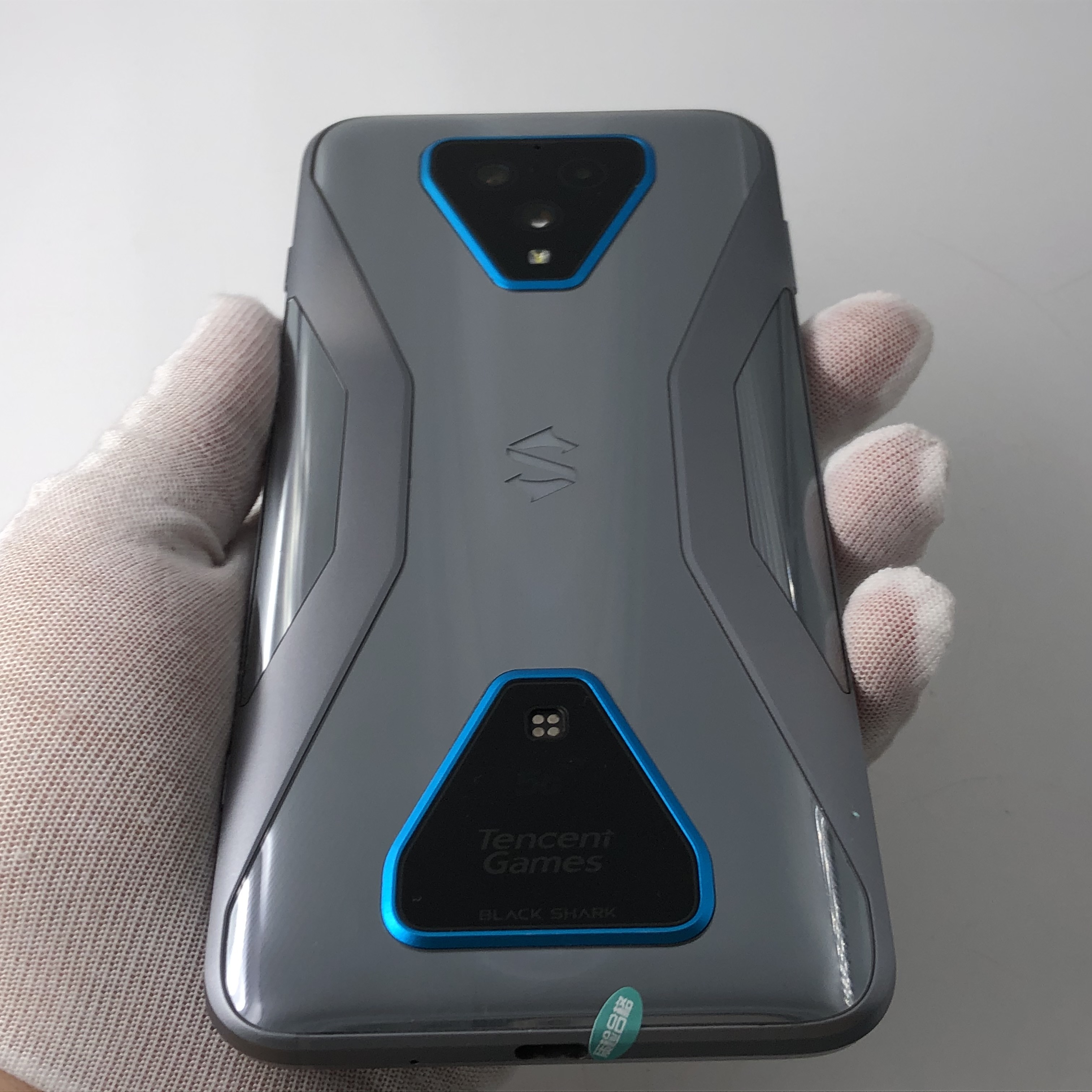 官方质检 5g全网通 铠甲灰 8g/256g 国行 小米 黑鲨 3 pro 5g