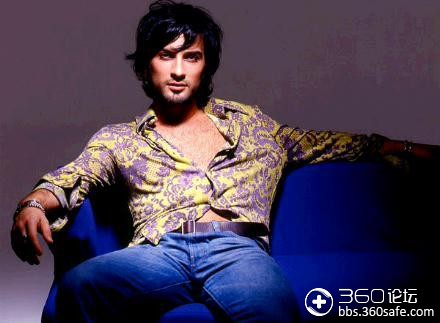 圣洁凡蕾丝holly valance《kiss kiss》【全球禁播】