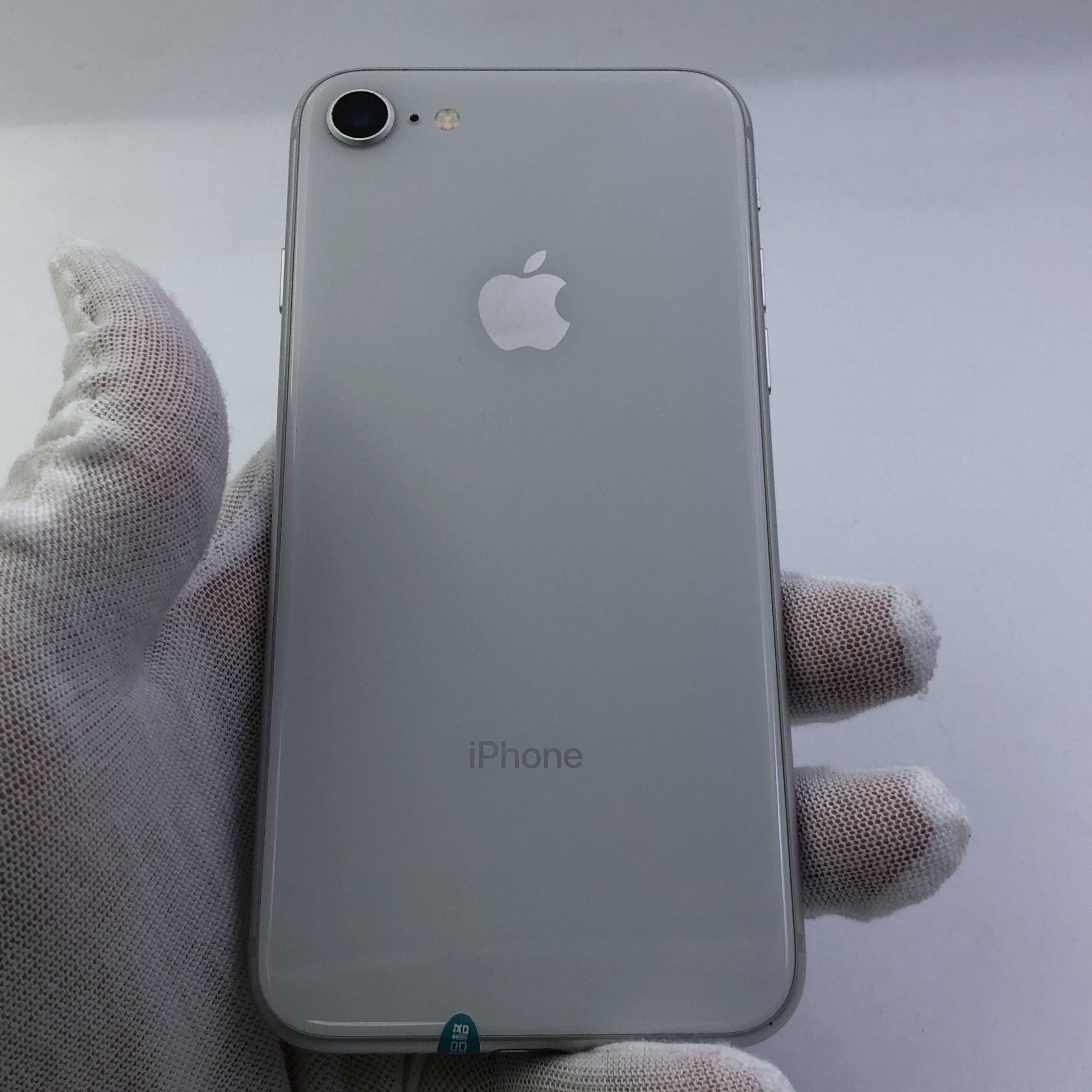 苹果【iphone 8】全网通 银色 64g 国行 95新