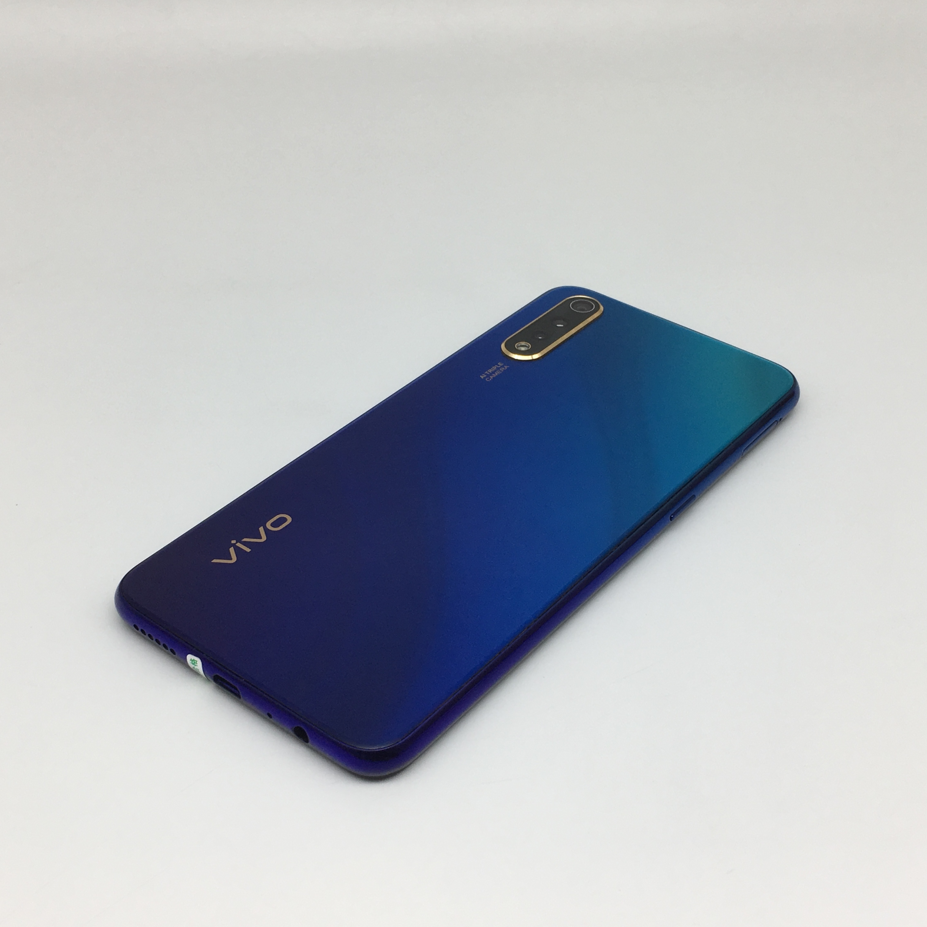 vivo【y7s】全网通 蓝色 6g/128g 国行 8成新 真机实拍