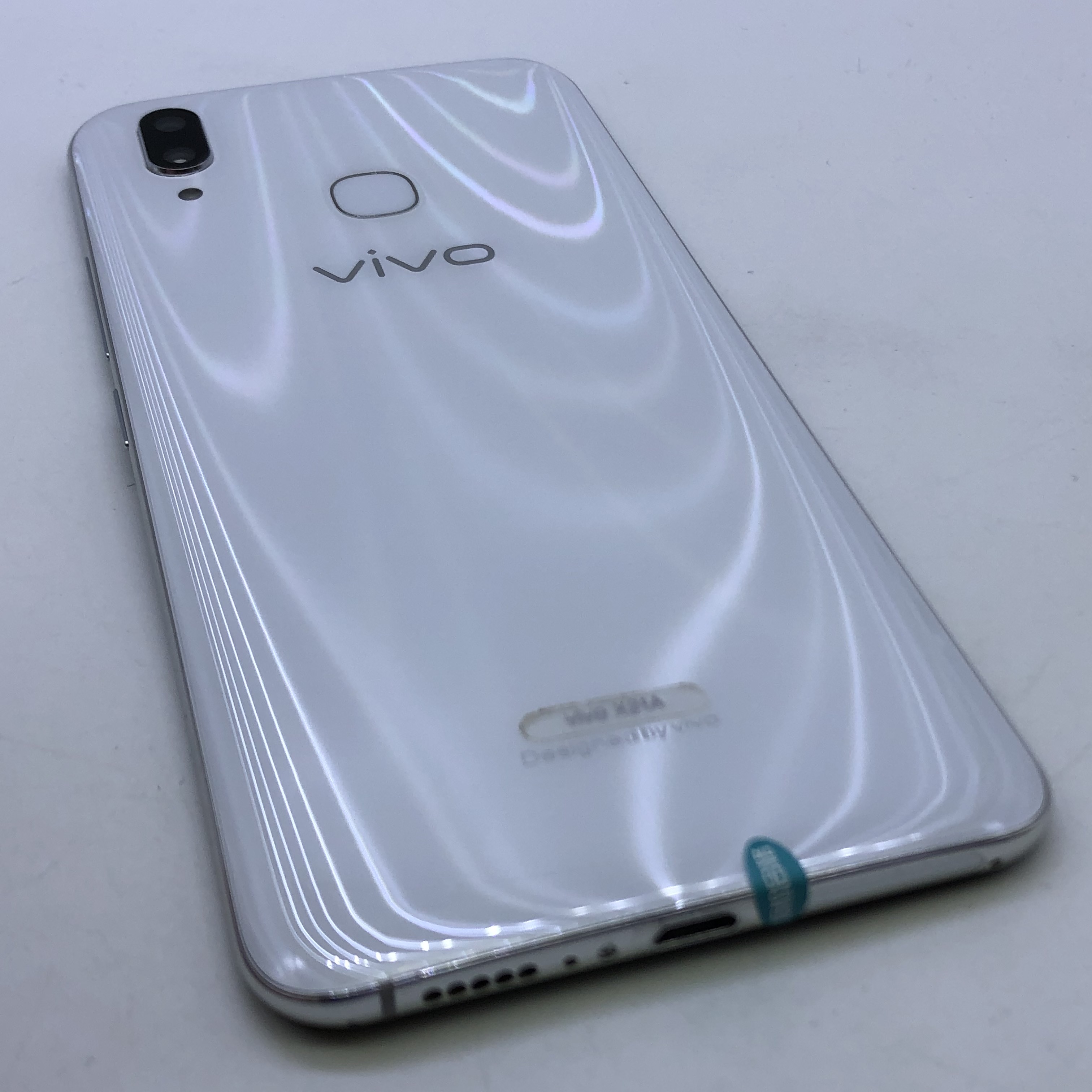 vivo【vivo x21】全网通 白色 64g 国行 8成新