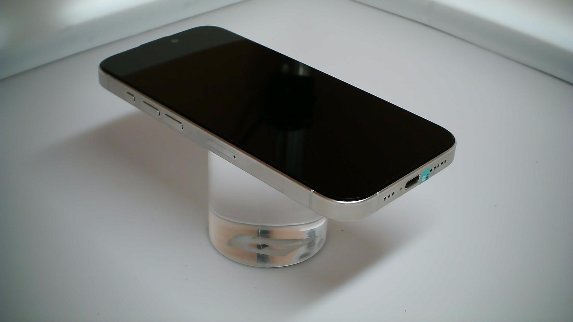 苹果【iPhone 15 Pro】5G全网通 白色钛金属 256G 国行 99新 