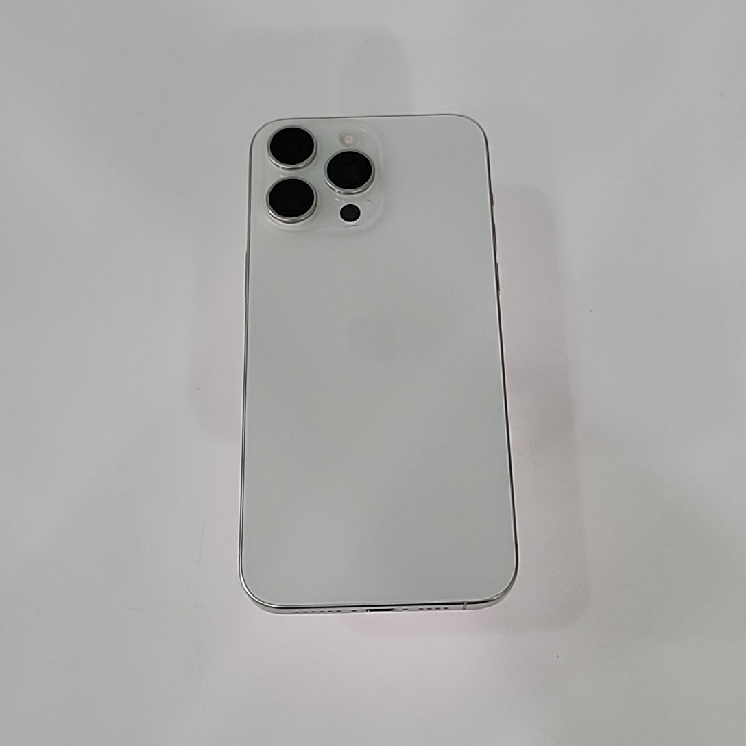 苹果【iPhone 15 Pro Max】5G全网通 白色钛金属 256G 国行 95新 