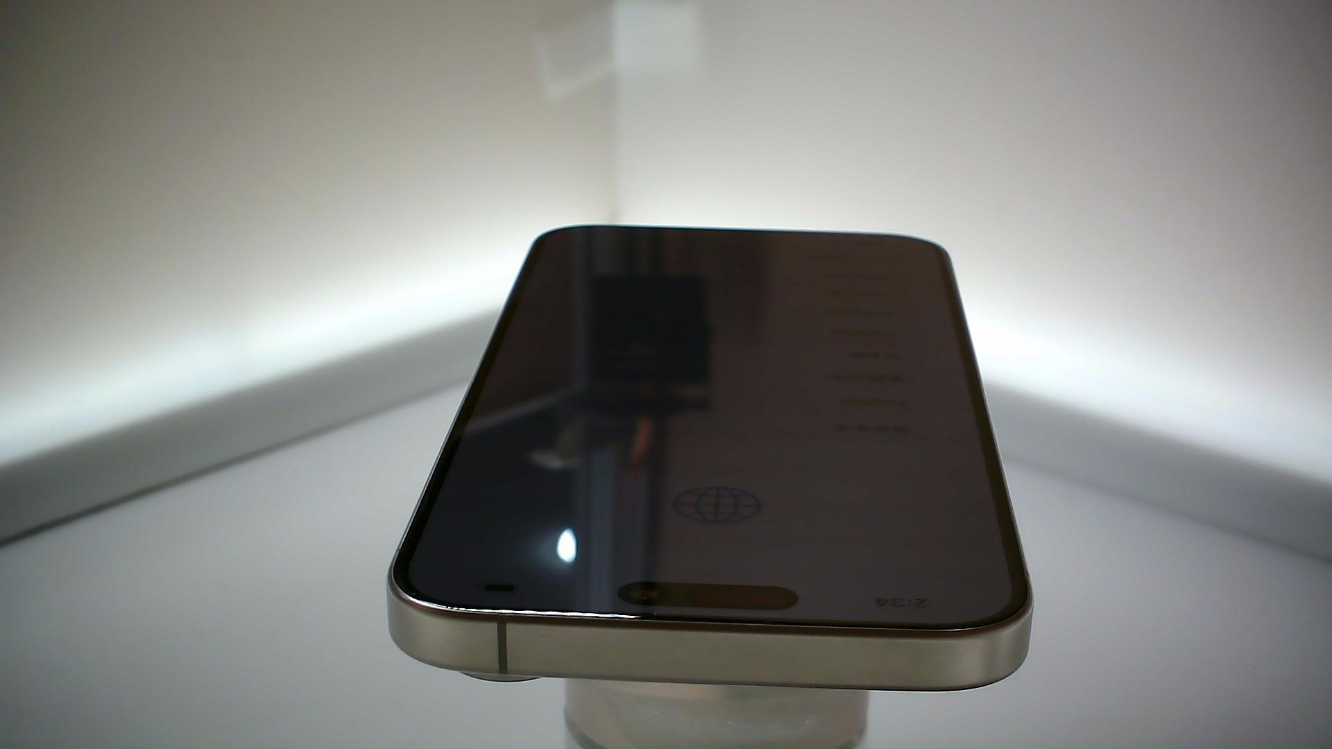 苹果【iPhone 15 Pro Max】8成新 