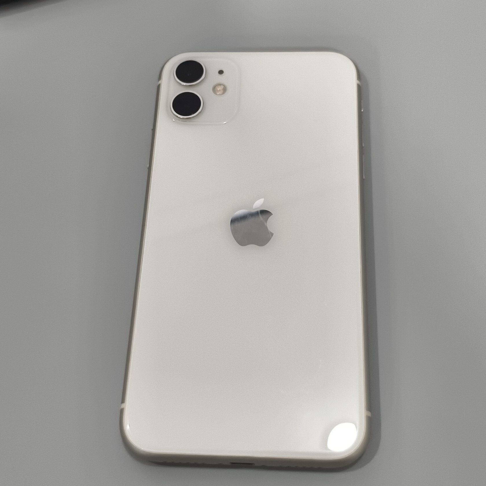 苹果【iPhone 11】白色 128G 国行 95新 
