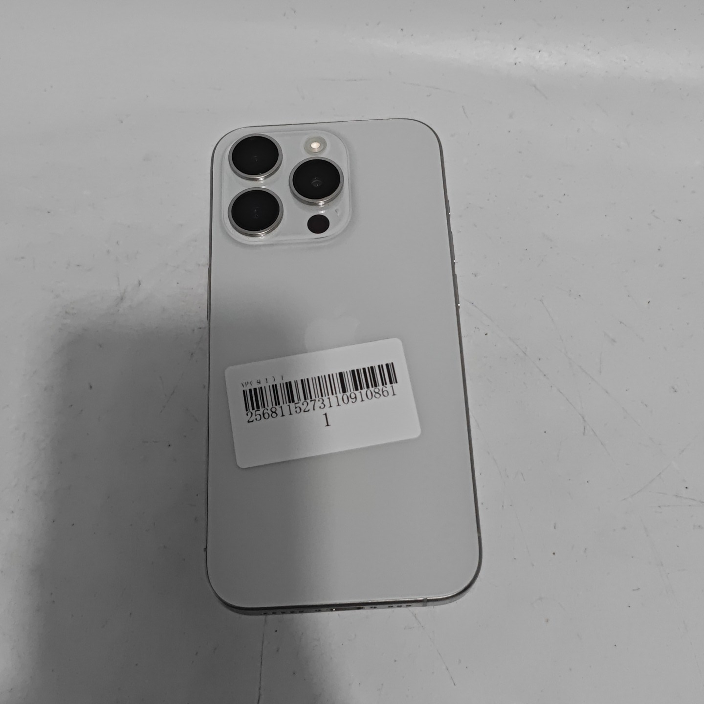 苹果【iPhone 15 Pro】5G全网通 白色钛金属 256G 国行 9成新 