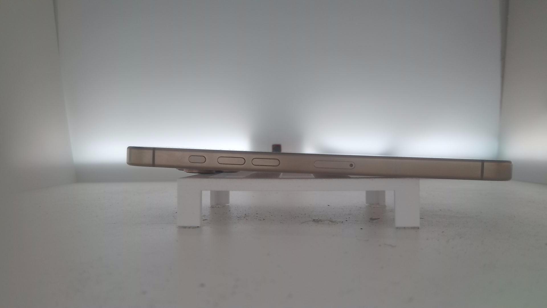 苹果【iPhone 16 pro max】95新 