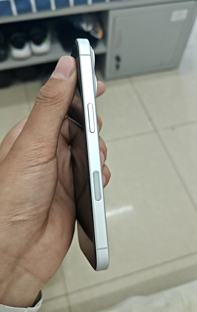苹果【iPhone 16】5G全网通 白色 256G 国行 99新 