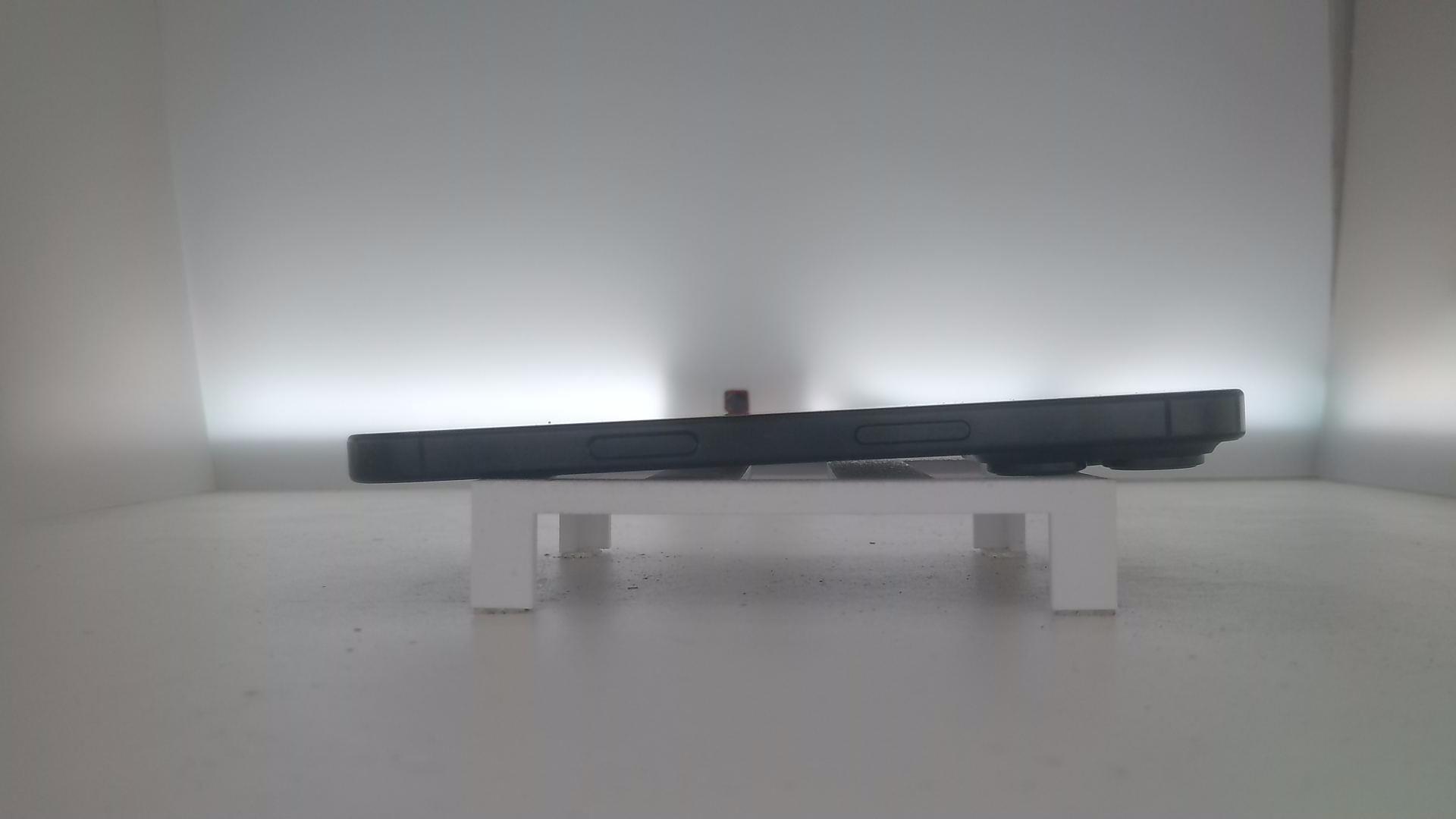 苹果【iPhone 16 pro】99新 