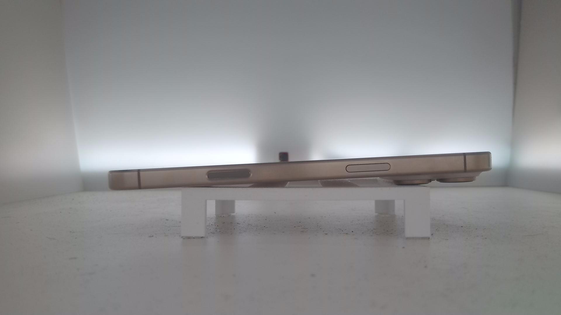 苹果【iPhone 16 pro max】95新 