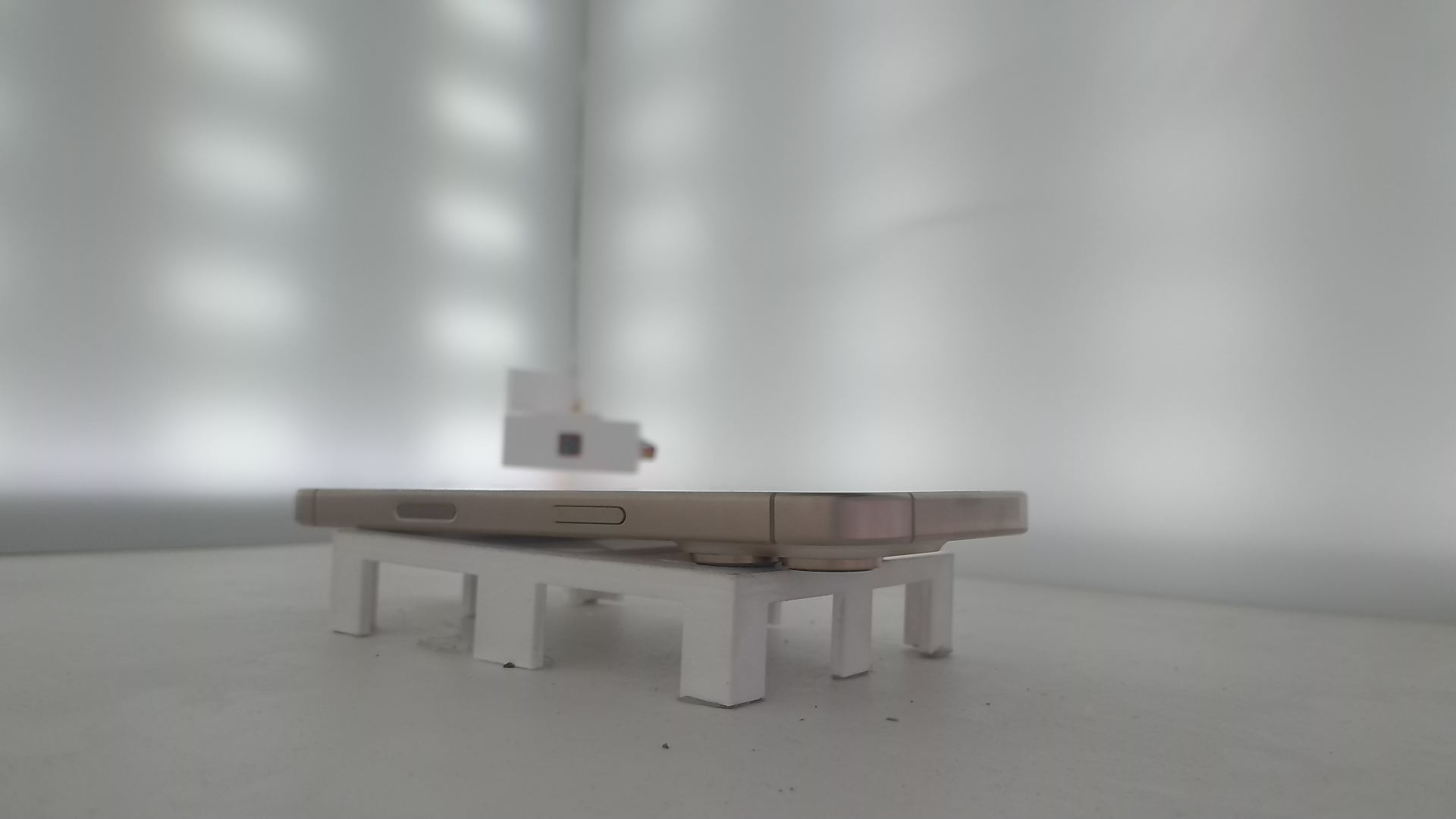 苹果【iPhone 16 pro】99新 