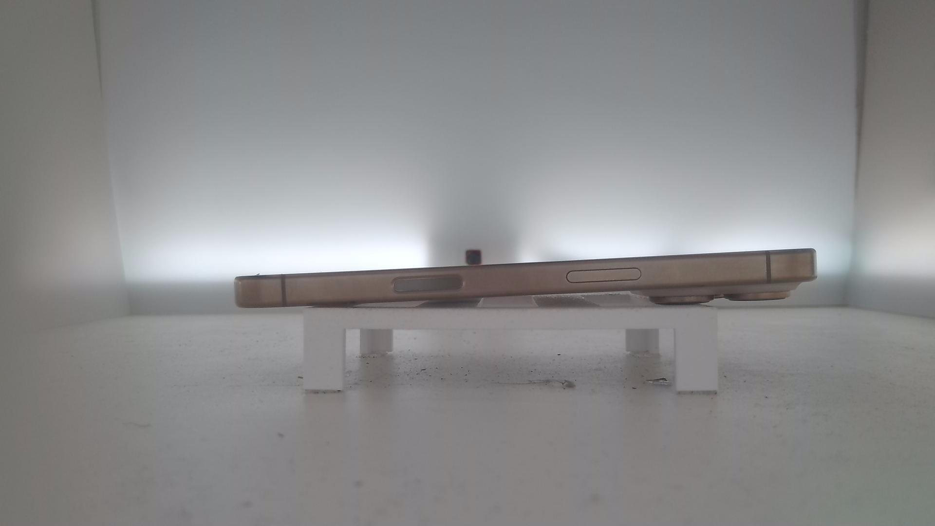 苹果【iPhone 16 pro】95新 