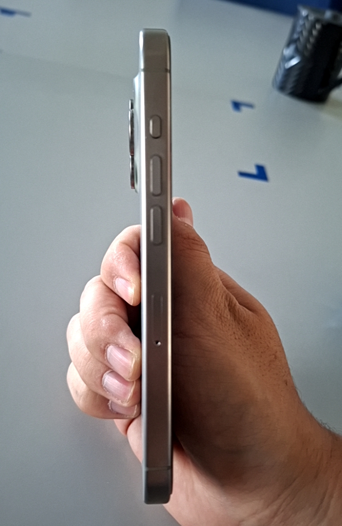 苹果【iPhone 15 Pro】5G全网通 原色钛金属 256G 国行 95新 