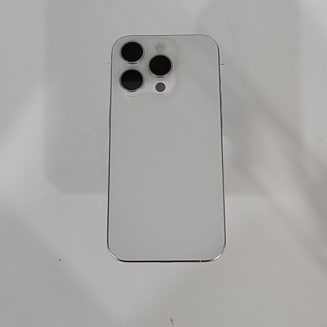 苹果【iPhone 15 Pro】5G全网通 白色钛金属 256G 国行 95新 