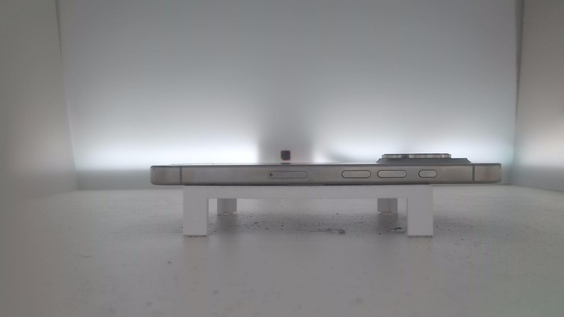 苹果【iPhone 16 pro】99新 