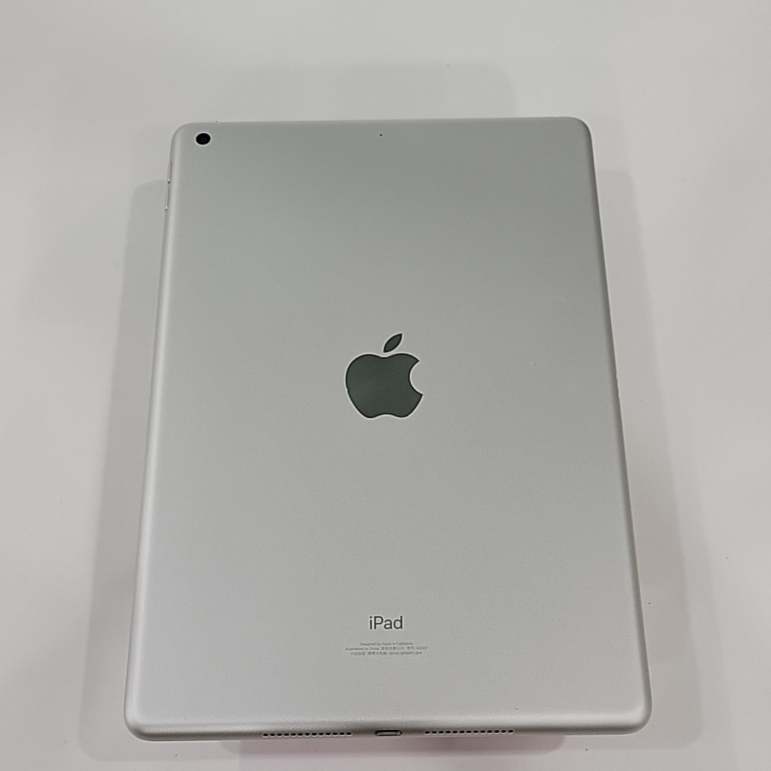 苹果【iPad9 10.2英寸 21款】WIFI版 银色 64G 国行 95新 